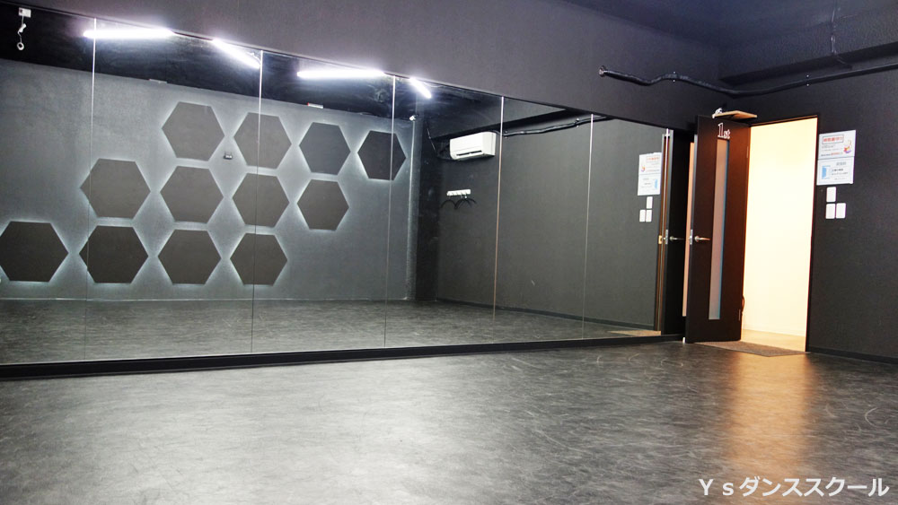 柏駅ダンススタジオの内観