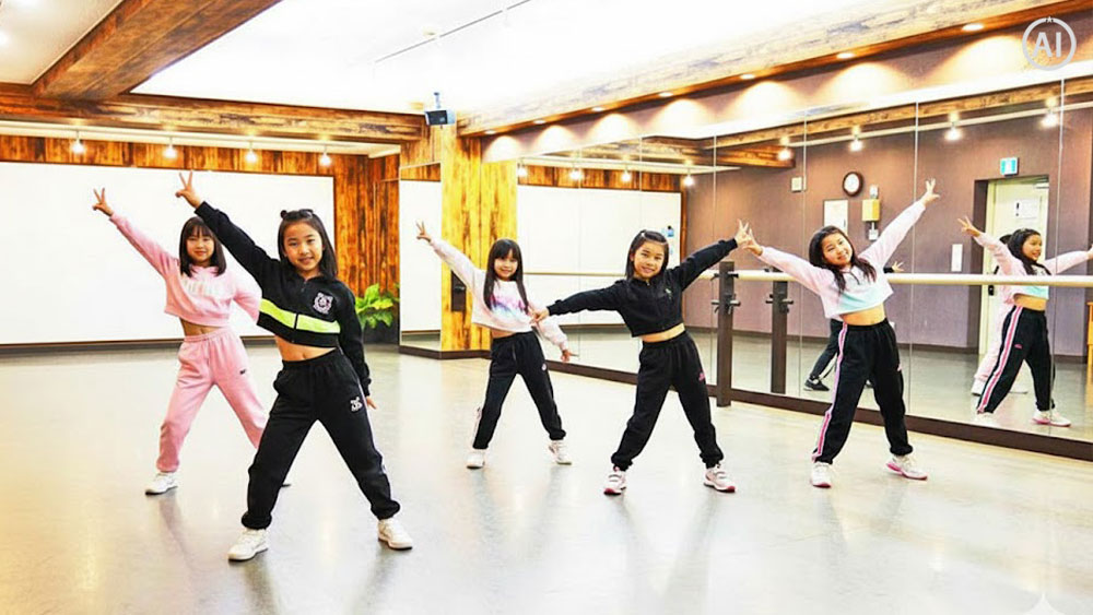 柏市キッズダンススクールに通う小学生たち